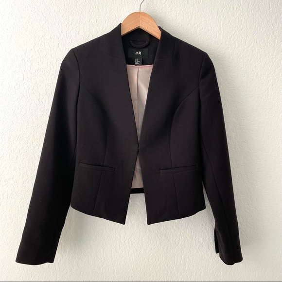 H&M Black Cropped Blazer